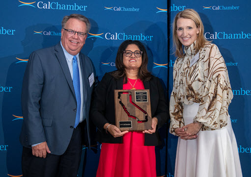 SmBizAdv-Palbinder-Badesha-BP Cal Chamber Events 17-1820278 Small Business Advocate of the Year Award. CalChamber Chair Gregory S. Bielli,, Palbinder Badesha, or Corona, President/CEO Jennifer Barrera.
