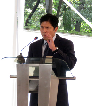 Senator Kevin de Leon