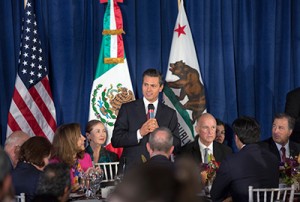 President Peña addresses attendees at the State Luncheon.